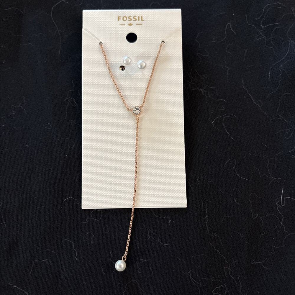 Fossil Women’s Rose Gold And Pearl Necklace And Earring Set